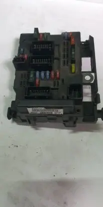 Peugeot 206 Fuse module 9650664180 42357295 100604