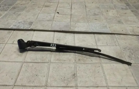 BMW 1 E81 E87 Rear wiper blade 713850704 706185408
