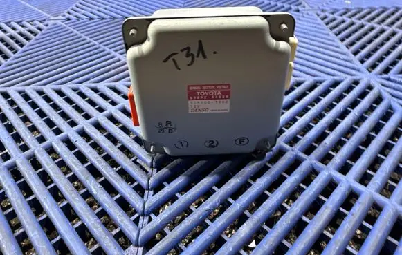 Toyota Prius (XW30) Other control units/modules 8989247080 1751007280
