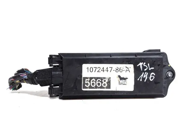 Tesla Model X Fuse module 107244786A