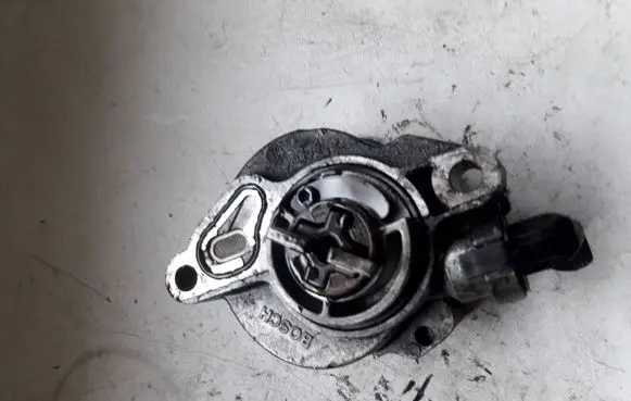 Ford Focus Vacuum pump