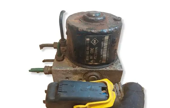 Renault Laguna II ABS Pump 8200183495B P5CT2AAY4 10020600654