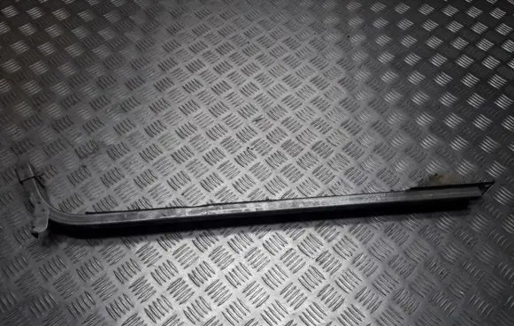 Mercedes-Benz Vaneo W414 Sliding door trim 