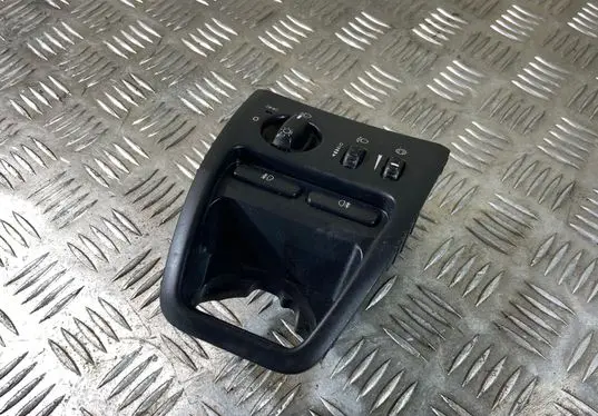 Volvo XC90 Light switch 30739304