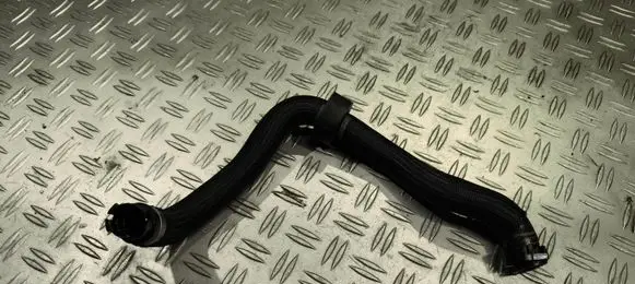Engine coolant pipe/hose