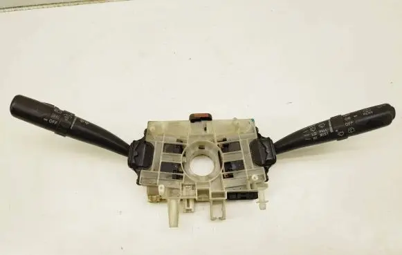 Subaru Outback Other switches/knobs/shifts 83111AE330 17B768
