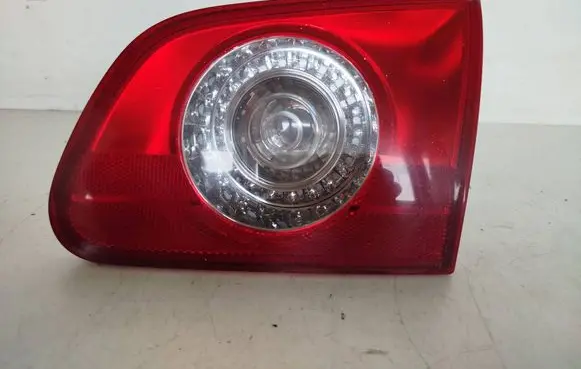 Volkswagen PASSAT B6 Third/center stoplight 3C9945097