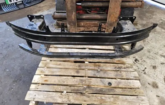 MG MG4 ev Front bumper cross member 10993001
