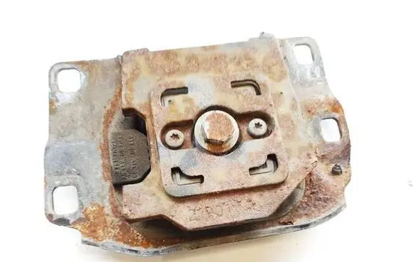 Ford Grand C-MAX Engine mount bracket V617M121