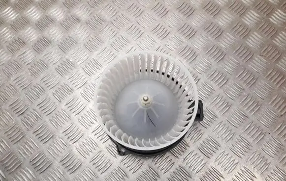 Mazda CX-30 Heater fan/blower HB111GHR905