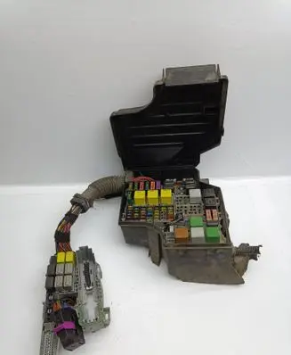 Opel Combo C Fuse module 09115986