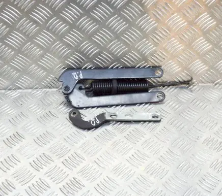 Mercedes-Benz SLC C107 Engine bonnet/hood hinges A1108800277 1108800277