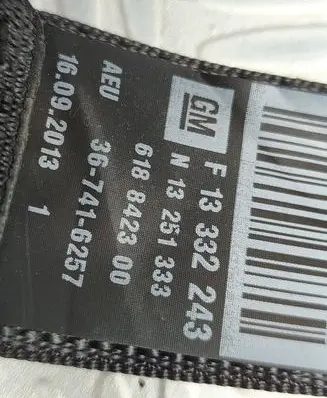 Opel Zafira C Rear seatbelt 13332243 13251333 367416257