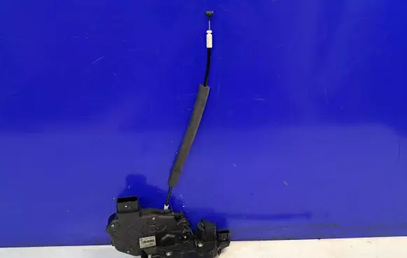Jaguar XF X250 Coupe door lock (next to the handle) 6W8A21813GD