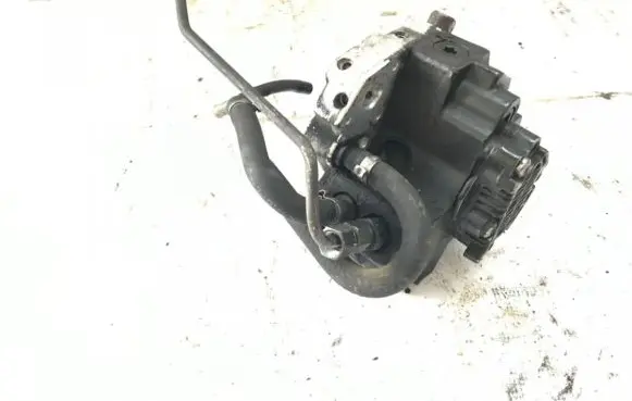 Volvo XC90 Fuel injection high pressure pump 0445010043 033911