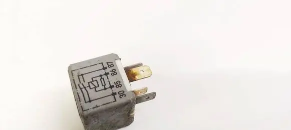 Audi A4 S4 B5 8D Other relay 443951253K