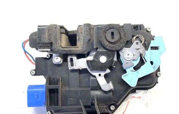 Skoda Roomster (5J) Rear door lock 5J7839015B