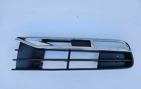 Volkswagen Phaeton Front fog light trim/grill 3D0853665J