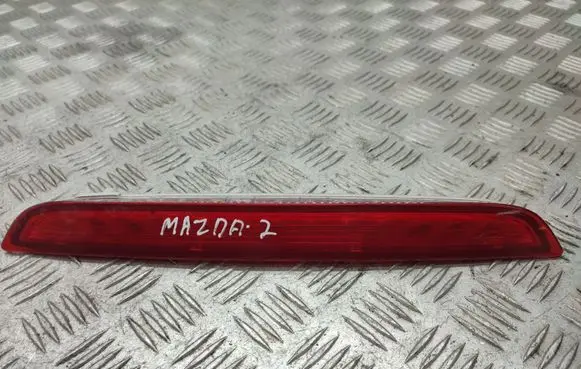 Mazda 2 Third/center stoplight D46151580