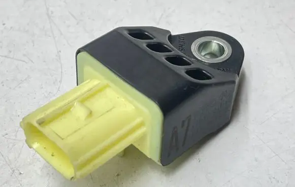 Toyota Land Cruiser (J150) Airbag deployment crash/impact sensor 8983160040
