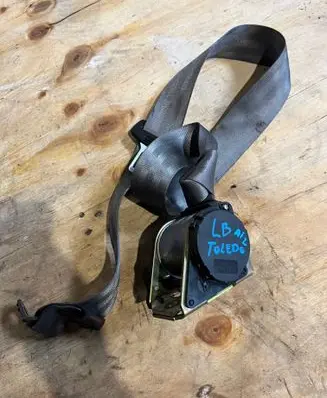 Seat Toledo II (1M) Front seatbelt 33000317 K43003