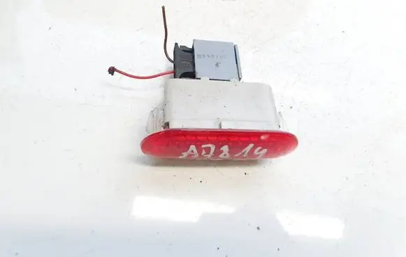 Skoda Octavia Mk2 (1Z) Front door card panel trim 5121