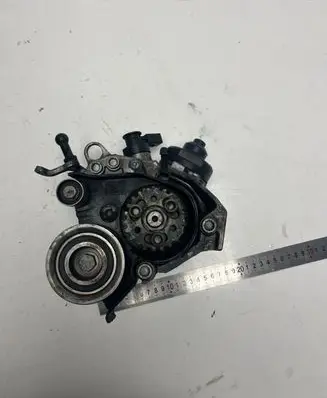 Volkswagen PASSAT B7 Fuel injection high pressure pump 03L130755D 0445010514 03L130111E