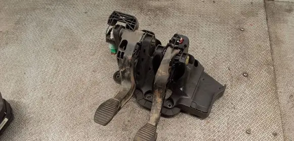 Citroen Nemo Pedal assembly 