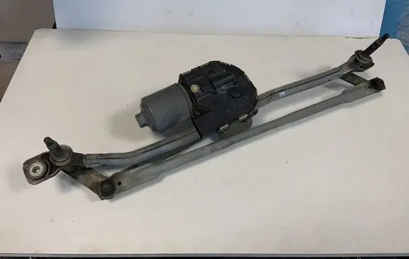 Audi Q5 SQ5 Front wiper linkage and motor 8R1955023D