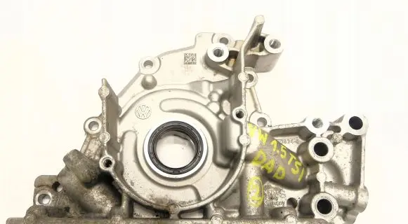 Volkswagen Tiguan Oil pump 05E115109