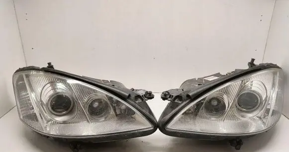 Mercedes-Benz S W221 Headlight/headlamp A2218200761