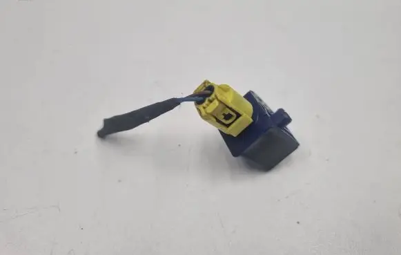 Mercedes-Benz CLS C218 X218 Airbag deployment crash/impact sensor A2128204926 2128204926