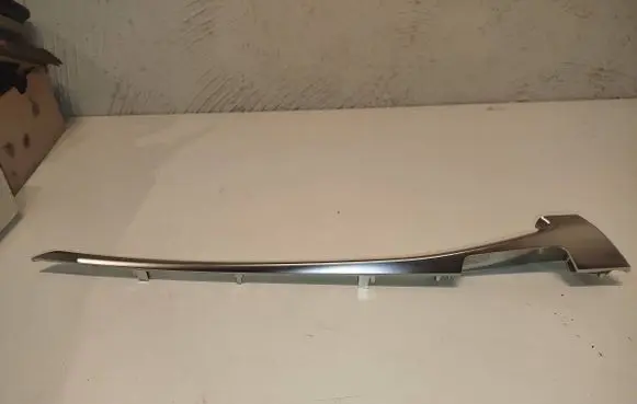 Audi A6 S6 C8 4K Front door trim bar 4K0867586A 36224945 4k0867586