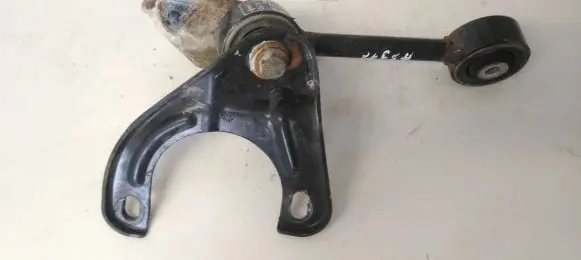 Alfa Romeo 156 Engine mount bracket a997