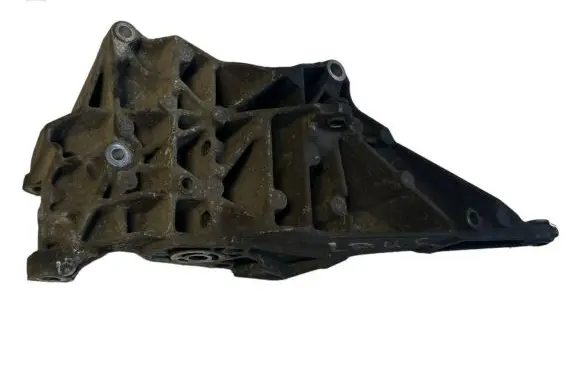 Land Rover Discovery 3 - LR3 Engine mounting bracket 4H2Q10239