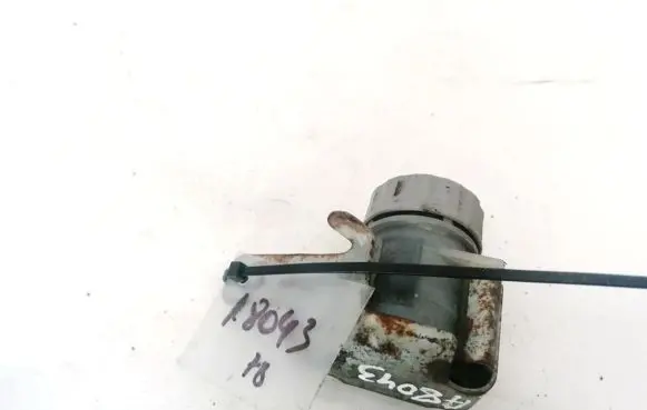 Brake fluid reservoir