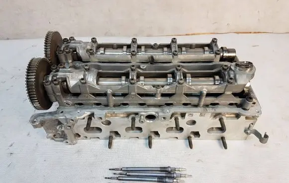 Mercedes-Benz GLB x247 Engine head R654016GLOWICA
