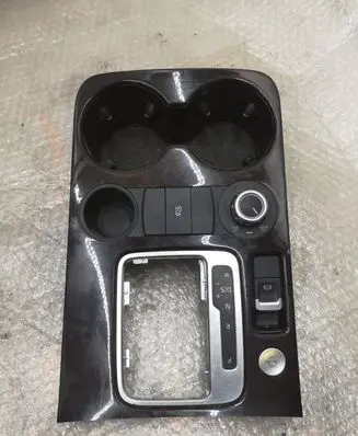 Volkswagen Touareg II Central console control unit 7P1863216 7P1713203 7P6941435