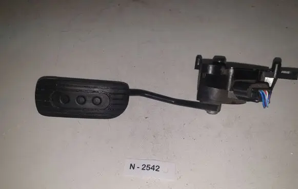 Nissan NV200 Accelerator throttle pedal