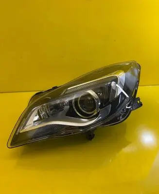 Opel Insignia A Headlight/headlamp 1ZT011166-01