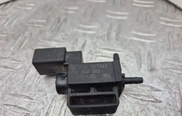 Volkswagen Golf Plus Vacuum valve 03C906283 70104400