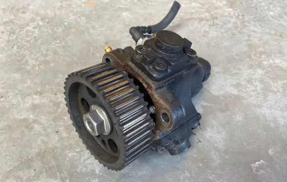 Jeep Cherokee Fuel injection high pressure pump 0445010397 55246508 02005632402