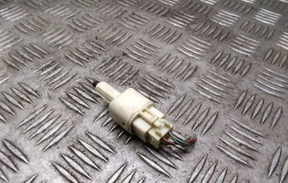 Toyota Avensis T250 Brake pedal sensor switch