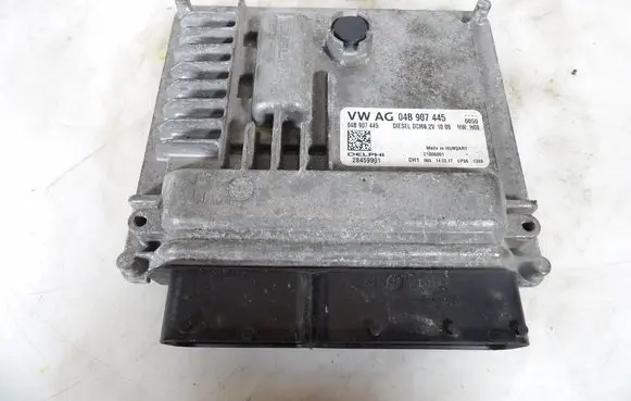 Skoda Fabia Mk3 (NJ) Engine control unit/module ECU 04B907445