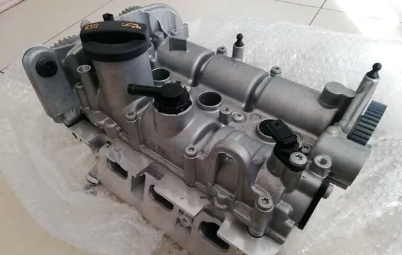Volkswagen Up Engine head 04C103475D 0271104C063K