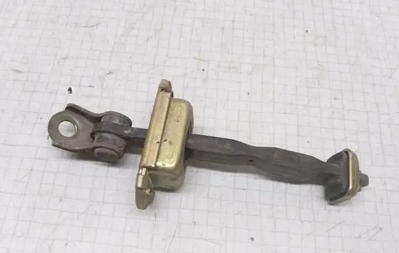 Nissan Almera Tino Rear door check strap stopper