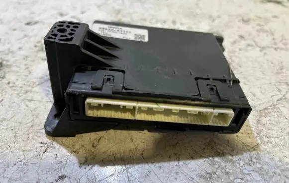 Toyota Avensis T270 Other control units/modules 8865005241 MB1777001840