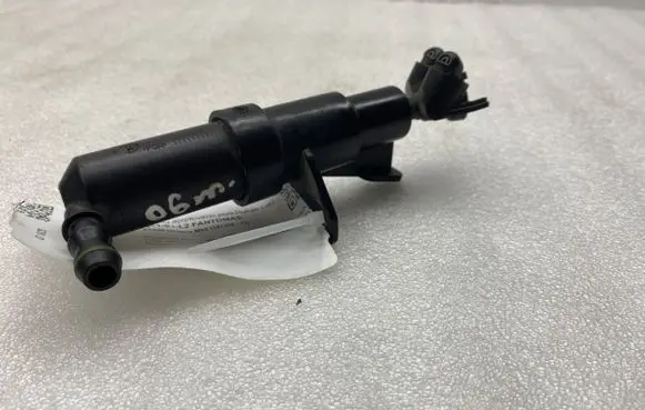 Skoda Octavia Mk2 (1Z) Headlight washer spray nozzle 1Z0955966A