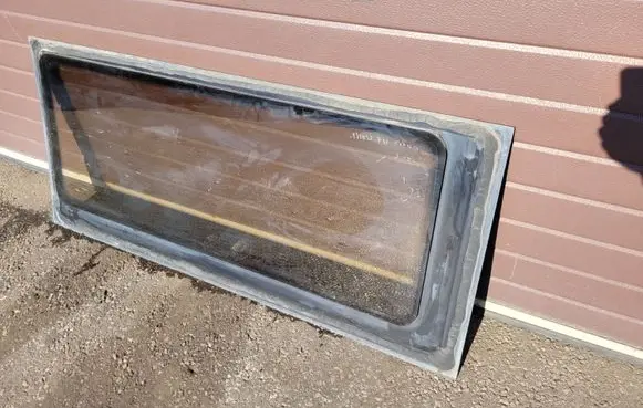Ford Transit Rear side window
