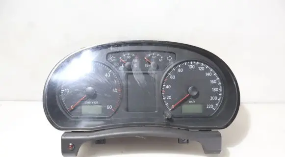 Volkswagen Golf IV Clock 